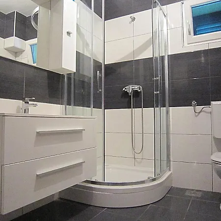 House Rose Apartment *
